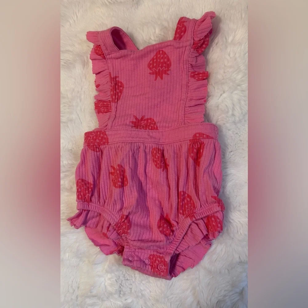 Baby Cat & Jack Pink Strawberry Romper 0–3 Months Ruffle Summer Outfit